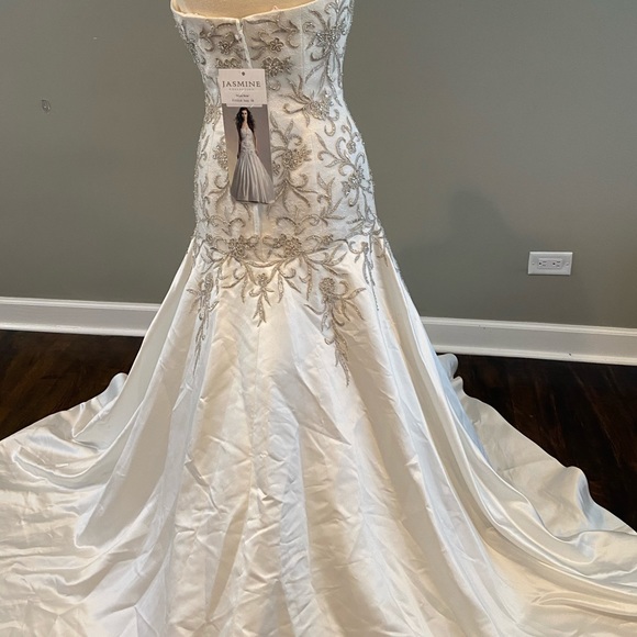 FREE Shipping! NWT Jasmine Mermaid Wedding Gown - Picture 4 of 8